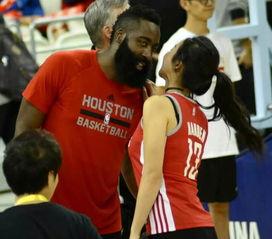 飞羽吃瓜张曼源,揭秘张曼源背后的故事